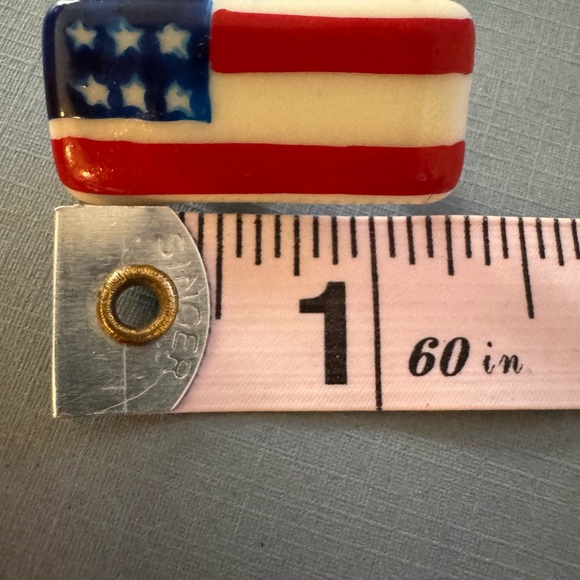 American Flag Pin - Picture 3 of 3